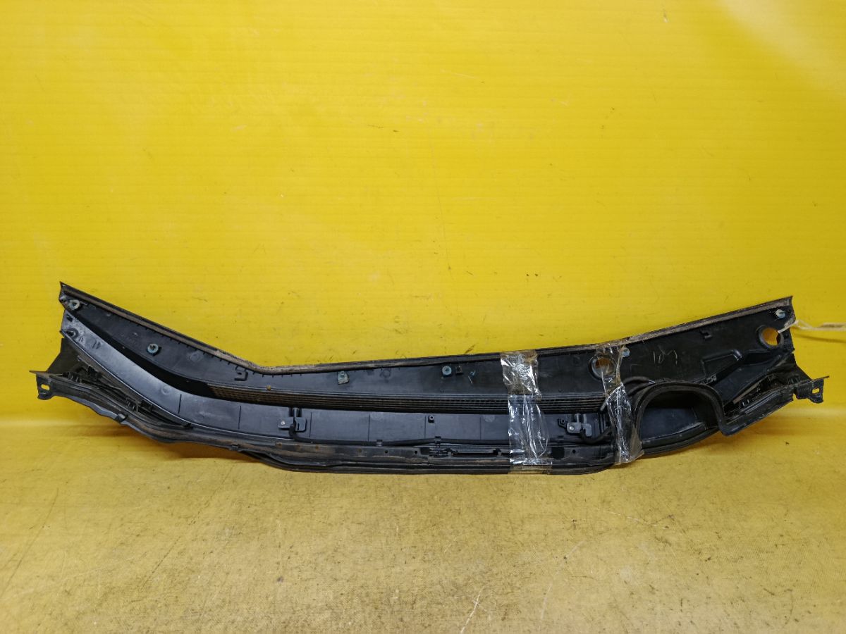 Решетка под лобовое стекло 74200-TF0-0000-50 на Honda Freed GB3 Фото 2