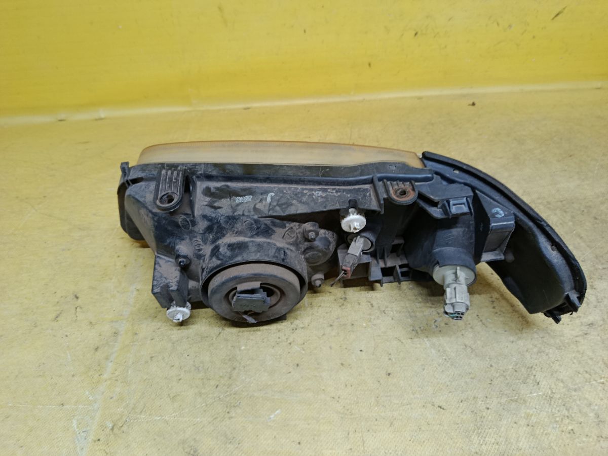 Фара 1602 1602, на Nissan Sunny FB15 Фото 4