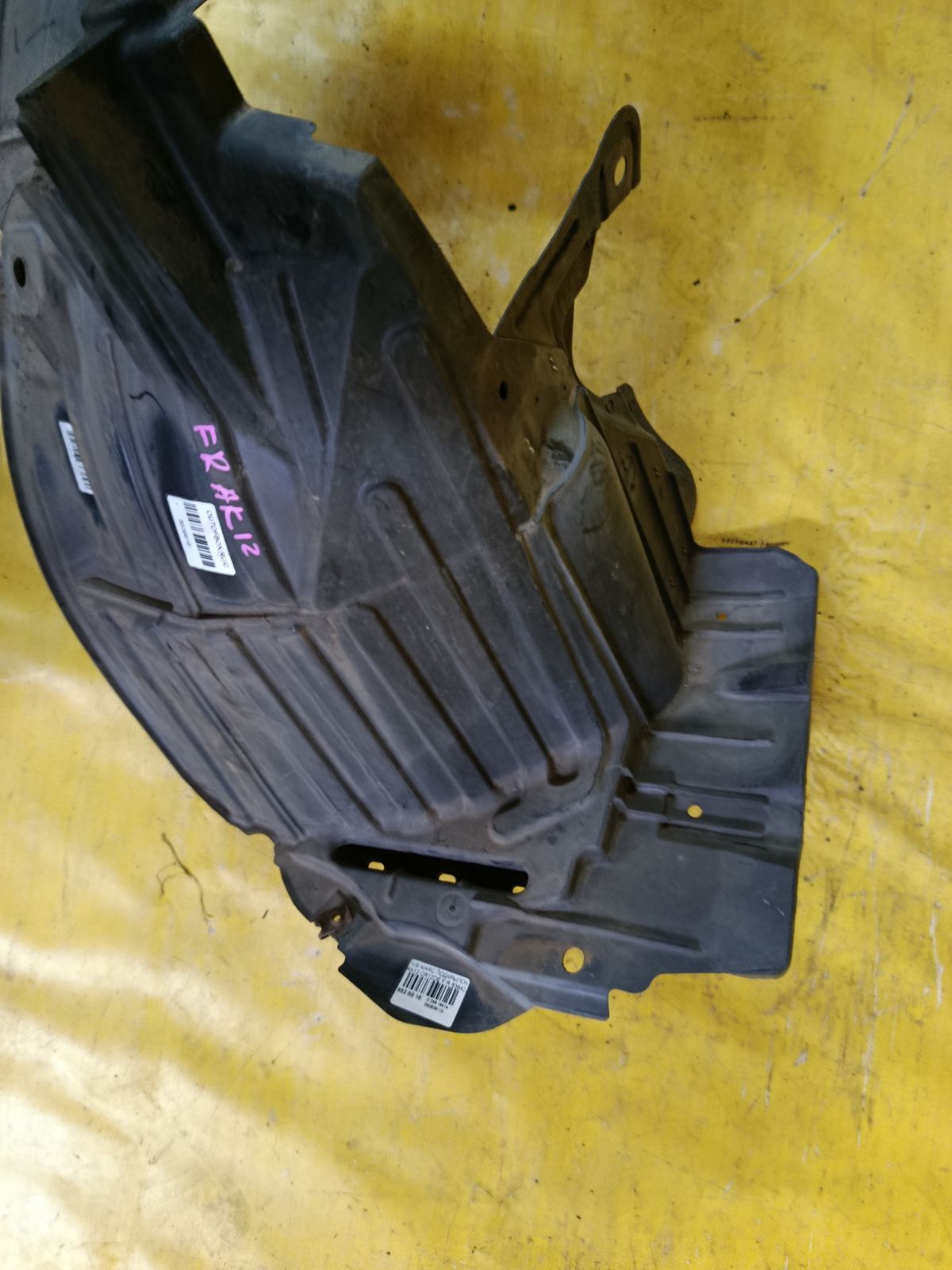 Подкрылок 63842-CT00A на Nissan March AK12 CR12DE Фото 2