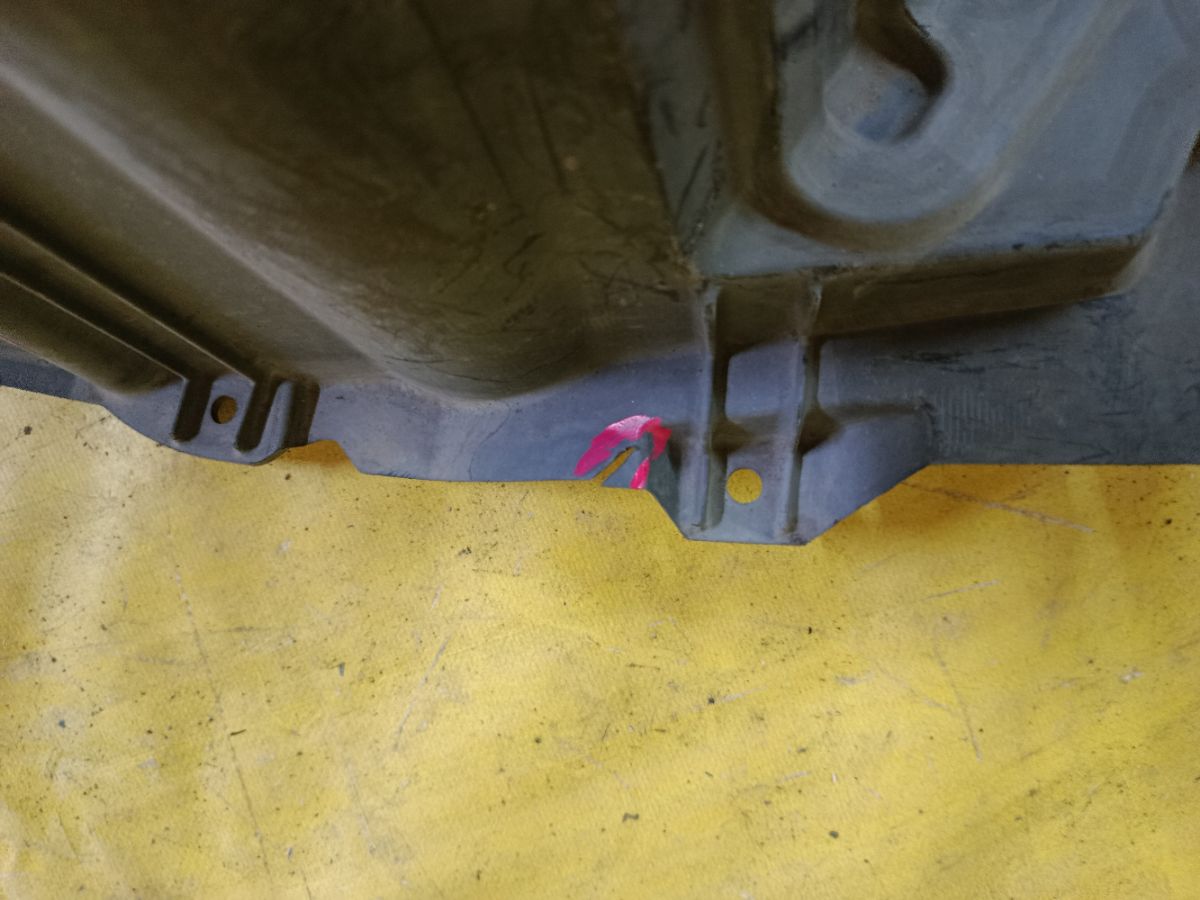 Подкрылок 63843-CT00A на Nissan March AK12 CR12DE Фото 4