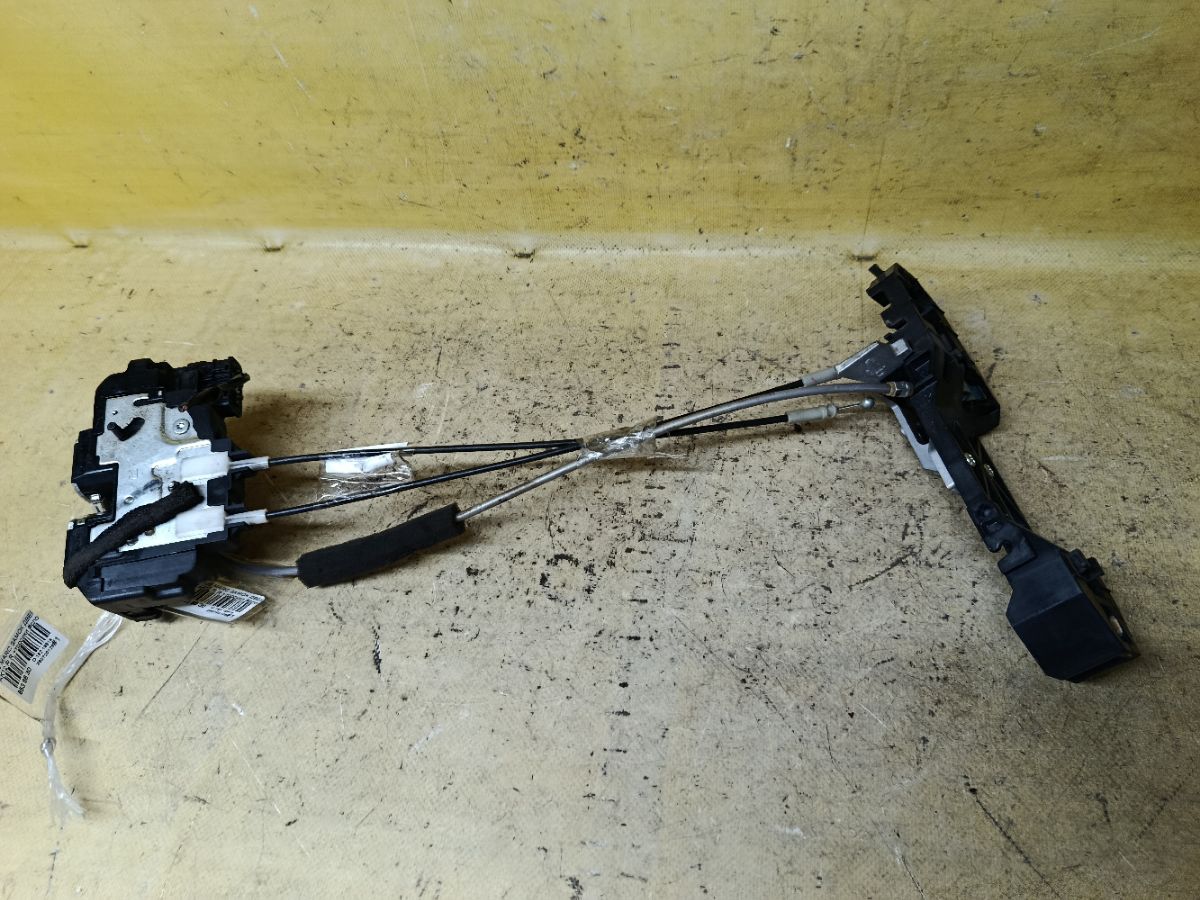 Замок двери на Nissan March AK12 Фото 2