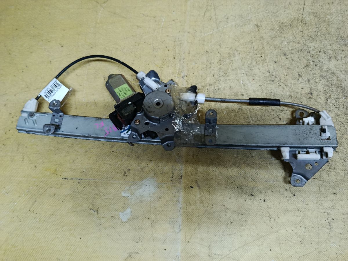 Стеклоподъемный механизм 80731-89906 на Nissan Sunny FB15 Фото 1