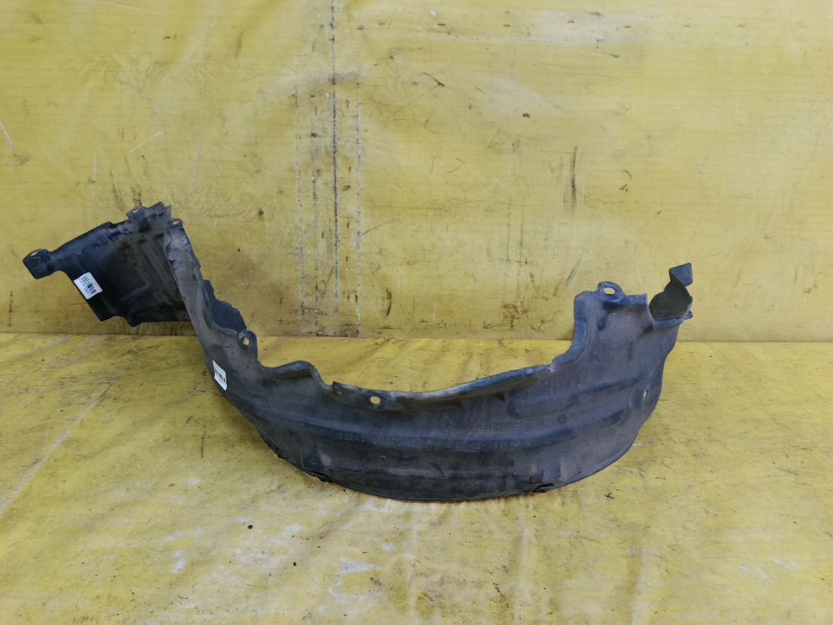 Подкрылок на Nissan Sunny FB15 QG15DE Фото 3