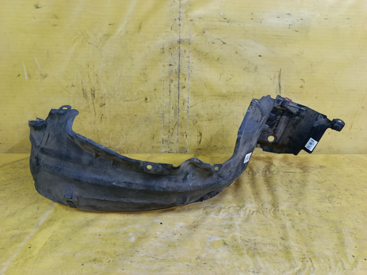 Подкрылок на Nissan Sunny FB15 QG15DE Фото 2