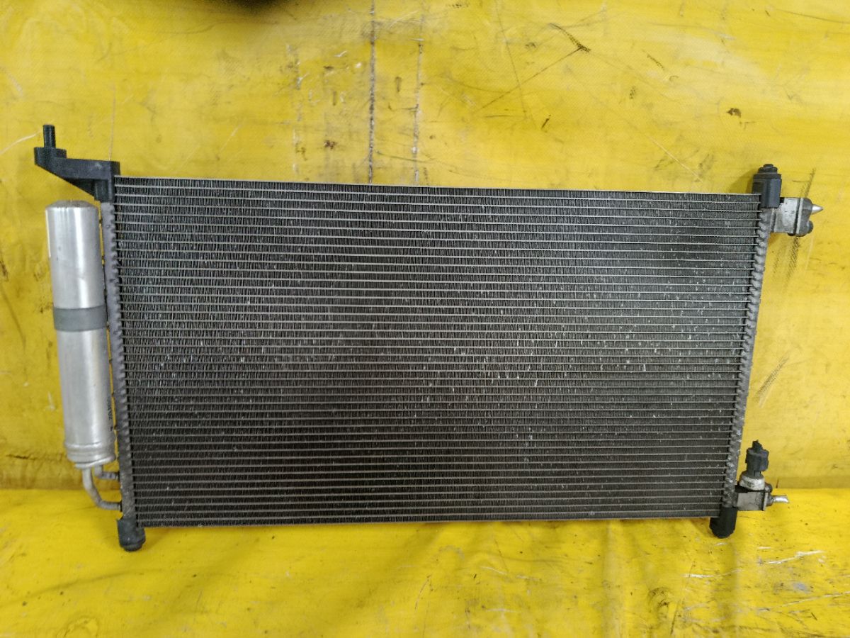 Радиатор кондиционера 92110 1U600, 92110 ED000, FX-267-3170, TD-267-3170 на Nissan Note E11 HR15DE Фото 2