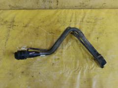 Заливная горловина топливного бака на Toyota Vitz NCP10 2NZ-FE 77201-52050