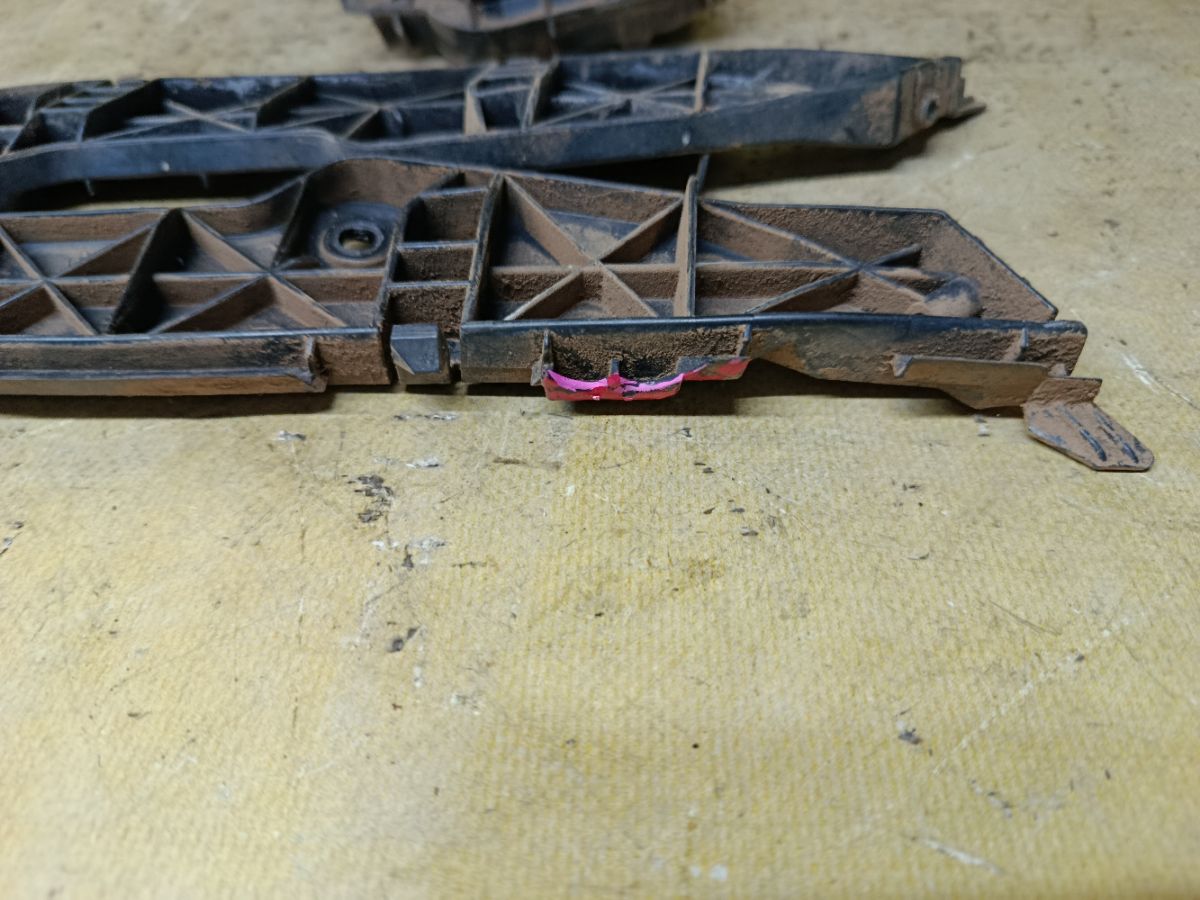 Крепление бампера 52592-13040, 52591-13040, на Toyota Allex NZE121 Фото 4