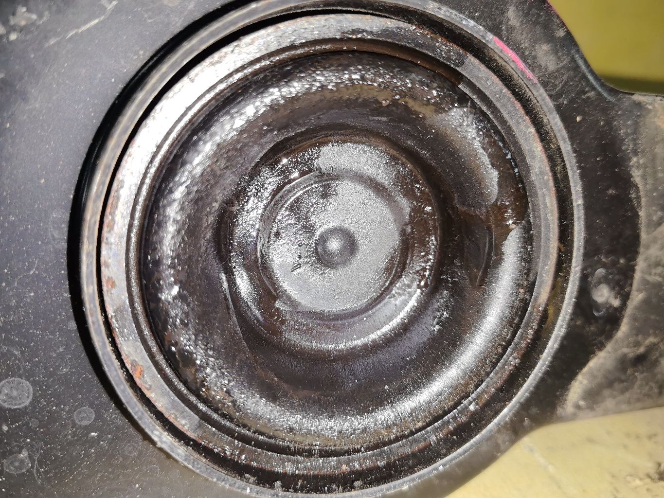 Подушка двигателя на Nissan Serena HC26 MR20DE Фото 3