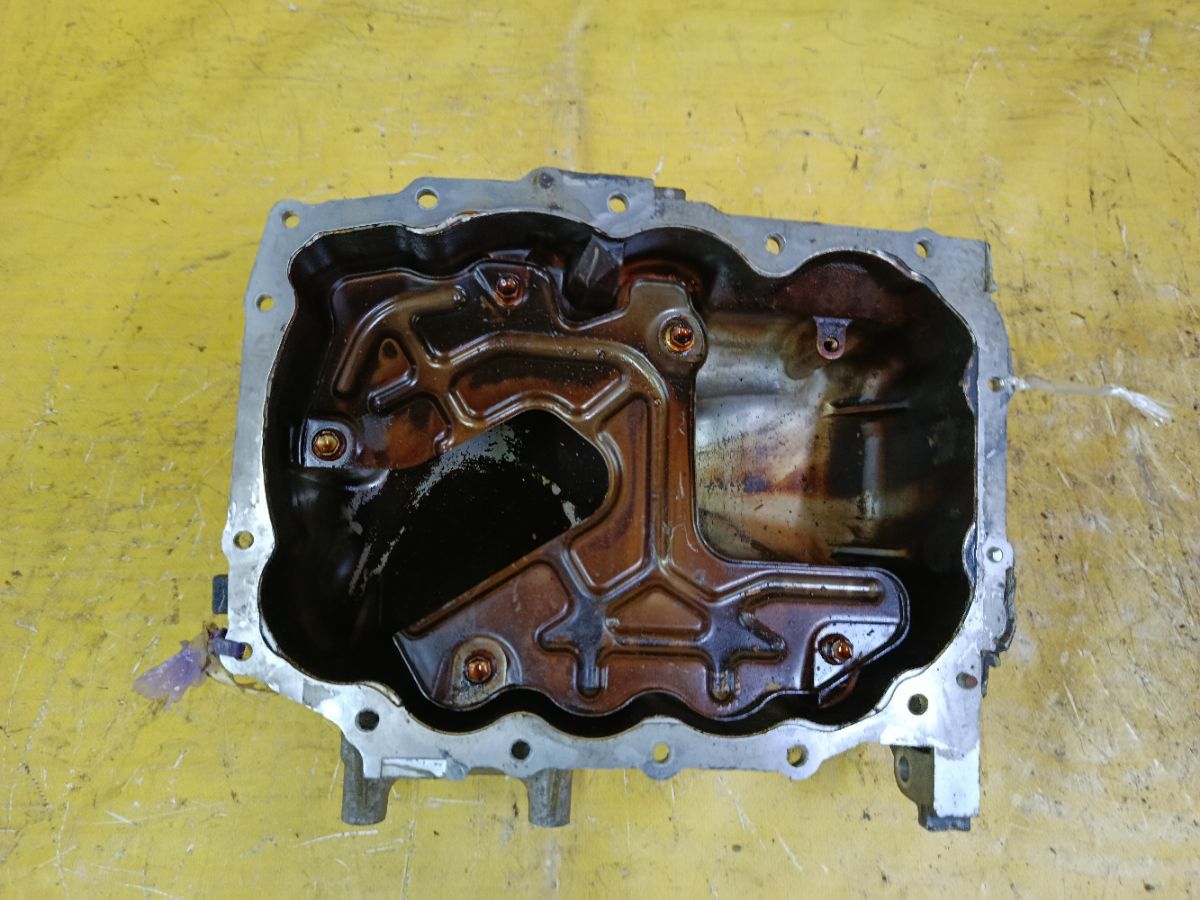 Поддон на Toyota Passo KGC10 1KR-FE Фото 1