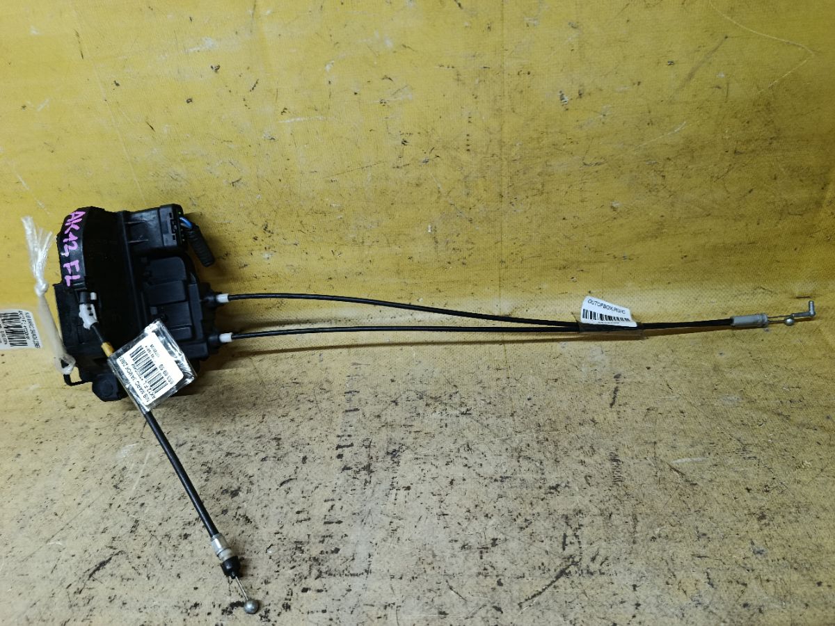 Замок двери на Nissan March AK12 Фото 2