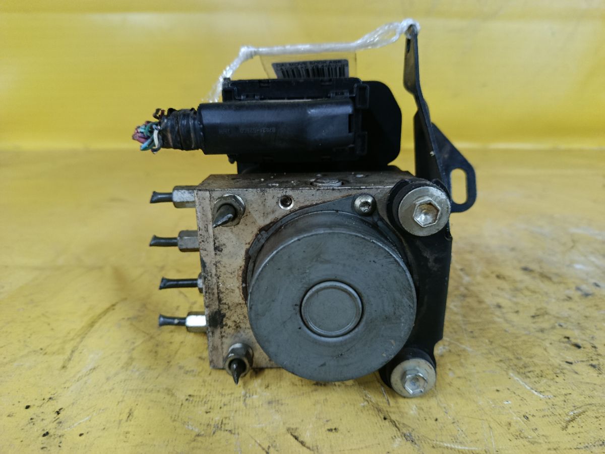 Блок ABS 44510-B2A10, 89540-B2760, 116040-30840 на Daihatsu Move LA100S KF-VE Фото 1