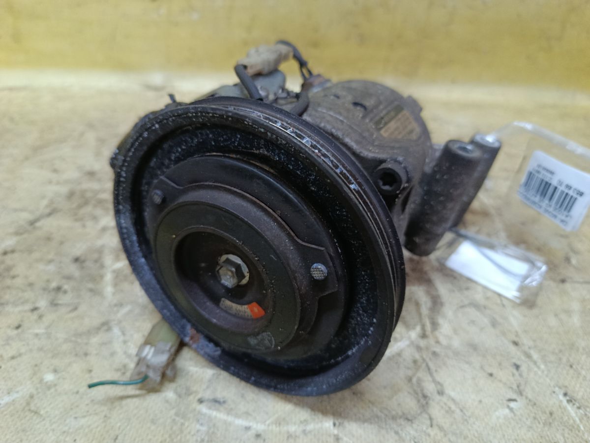 Компрессор кондиционера на Daihatsu Move LA100S KF-VE Фото 3