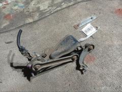Датчик регулировки наклона фар 89407-12030 на Toyota Prius ZVW30 Фото 5