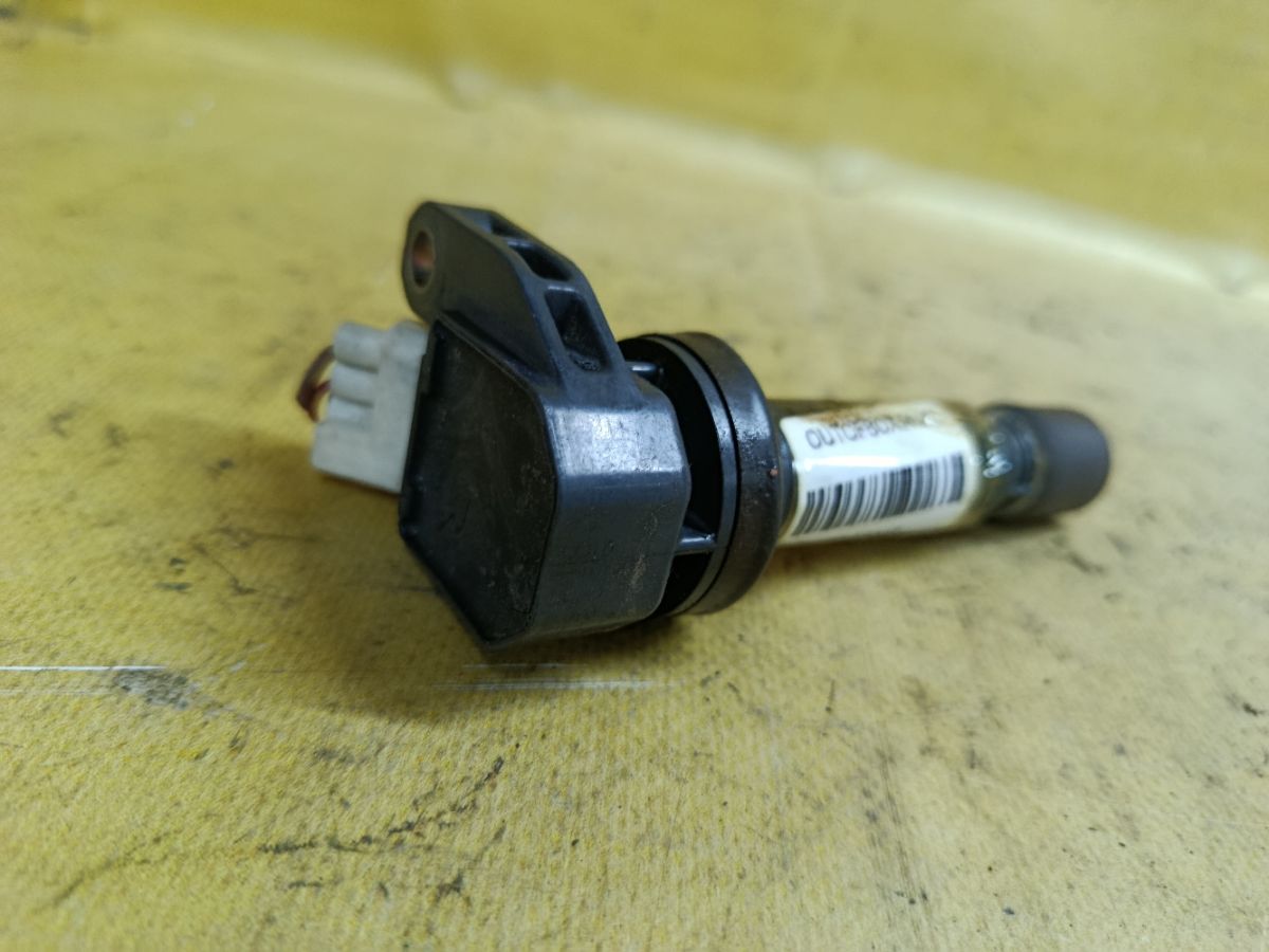 Катушка зажигания 90048-52126 на Daihatsu Terios Kid J131G EF-DEM Фото 1