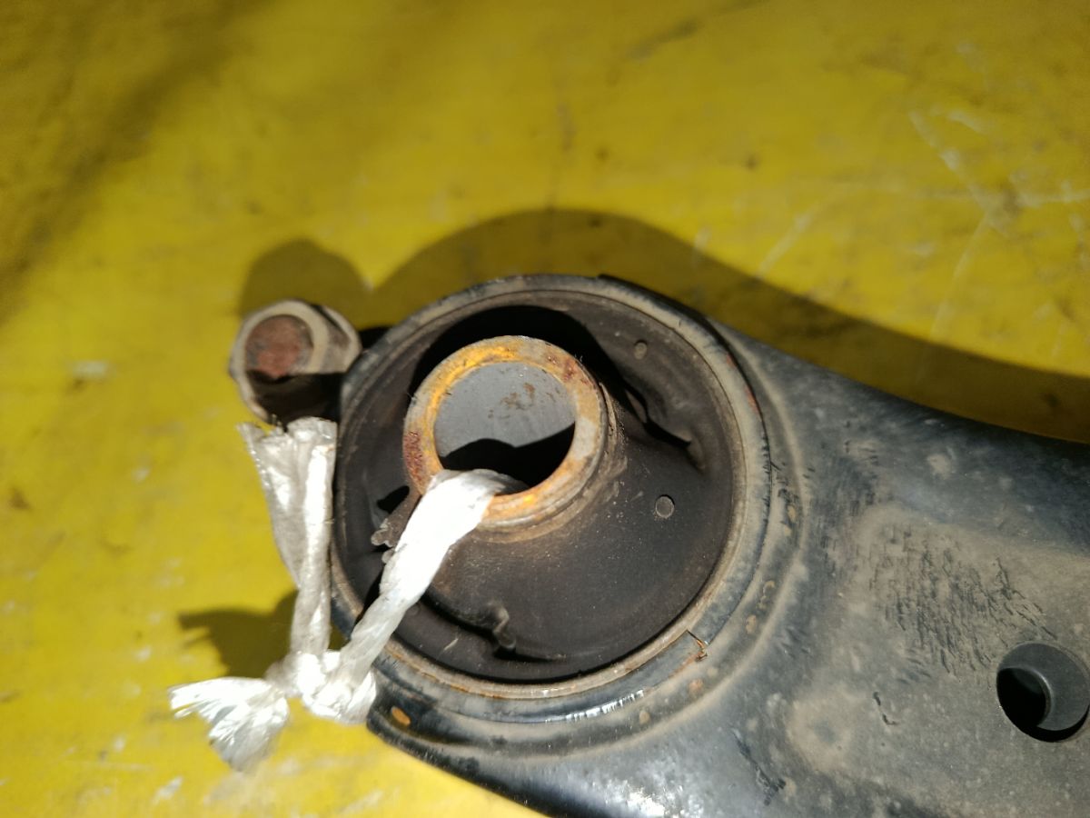 Рычаг на Toyota Passo KGC10 1KR-FE Фото 2