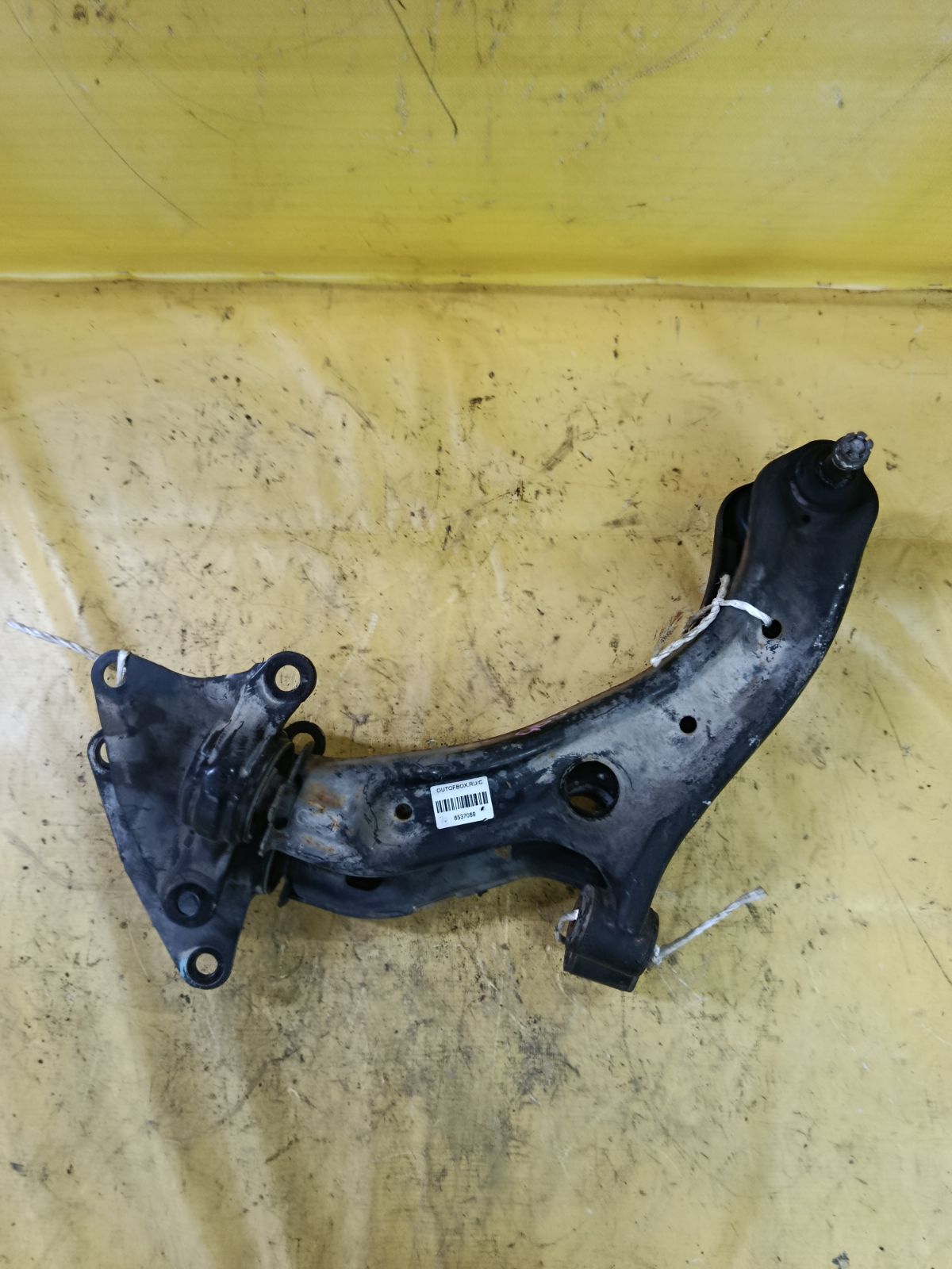 Рычаг на Honda Freed GB3 L15A Фото 1