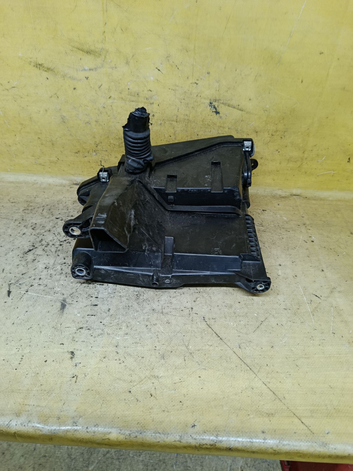 Корпус блока EFI на Toyota Crown GRS180 4GR-FSE Фото 3
