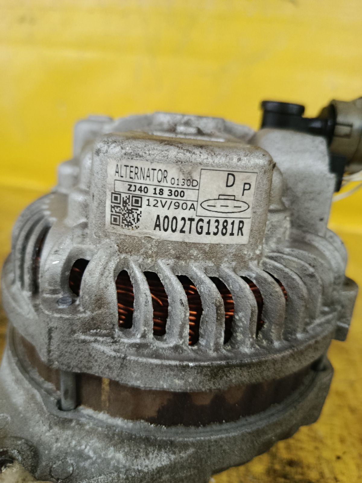 Генератор ZJ4018300 на Mazda Demio DE3FS ZJ-VE Фото 3