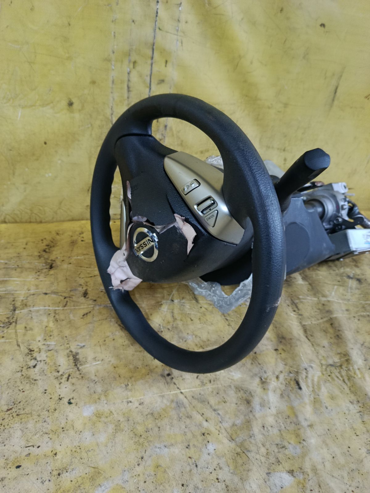 Рулевая колонка на Nissan Note E12 Фото 3