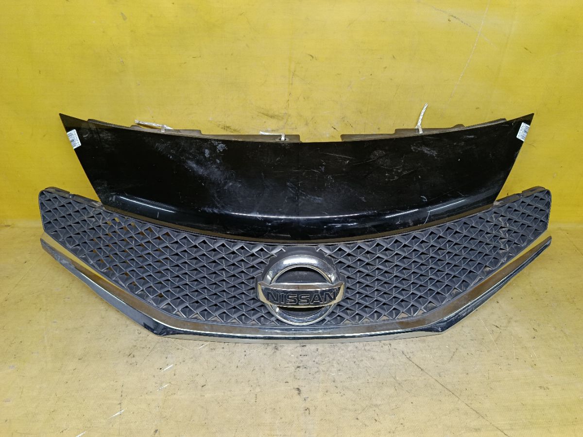 Решетка радиатора 62313-5WC0A на Nissan Note E12 Фото 1