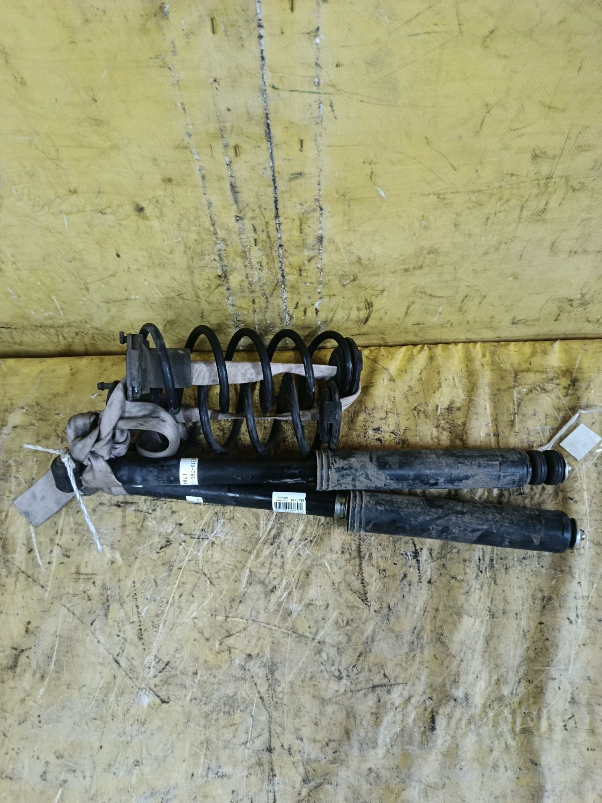 Амортизатор 52610-T6G-J020-M1 на Honda N-Wgn JH1 Фото 1