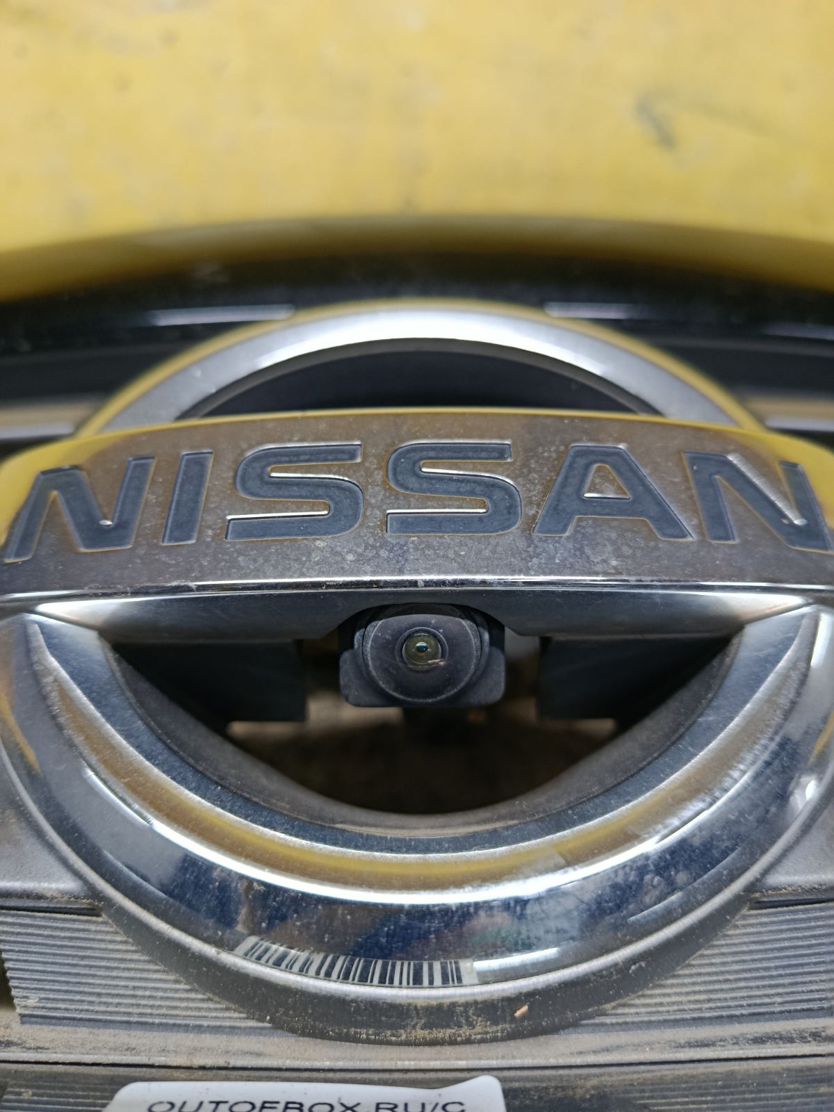 Решетка радиатора 62310-3VA0A на Nissan Note E12 Фото 2