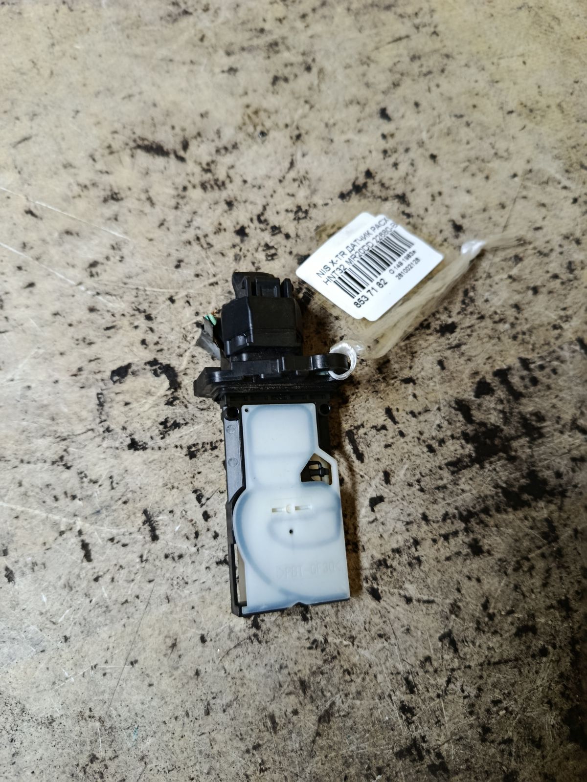Датчик расхода воздуха 22680-BV80B на Nissan X-Trail HNT32 MR20DD Фото 1
