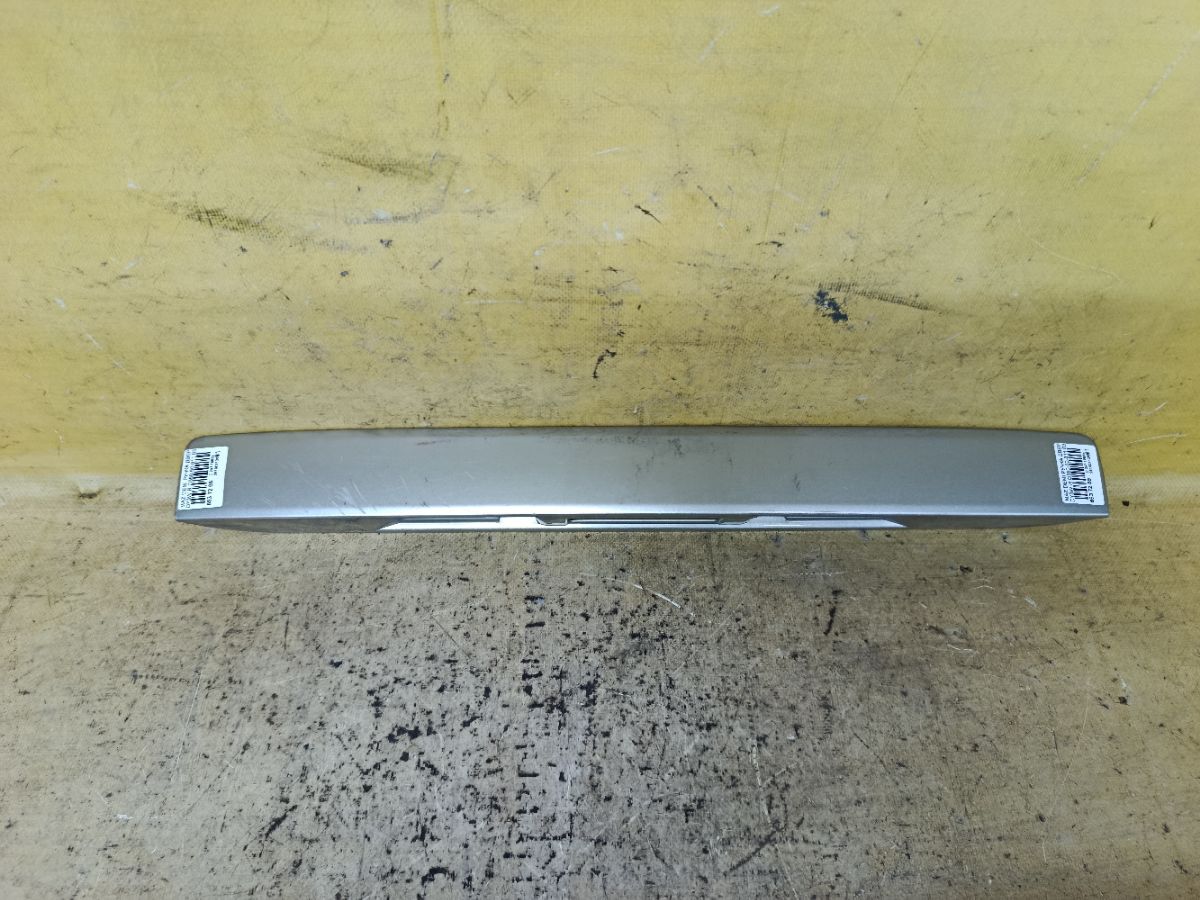 Ручка двери D350-50-811 на Mazda Demio DY3W Фото 1
