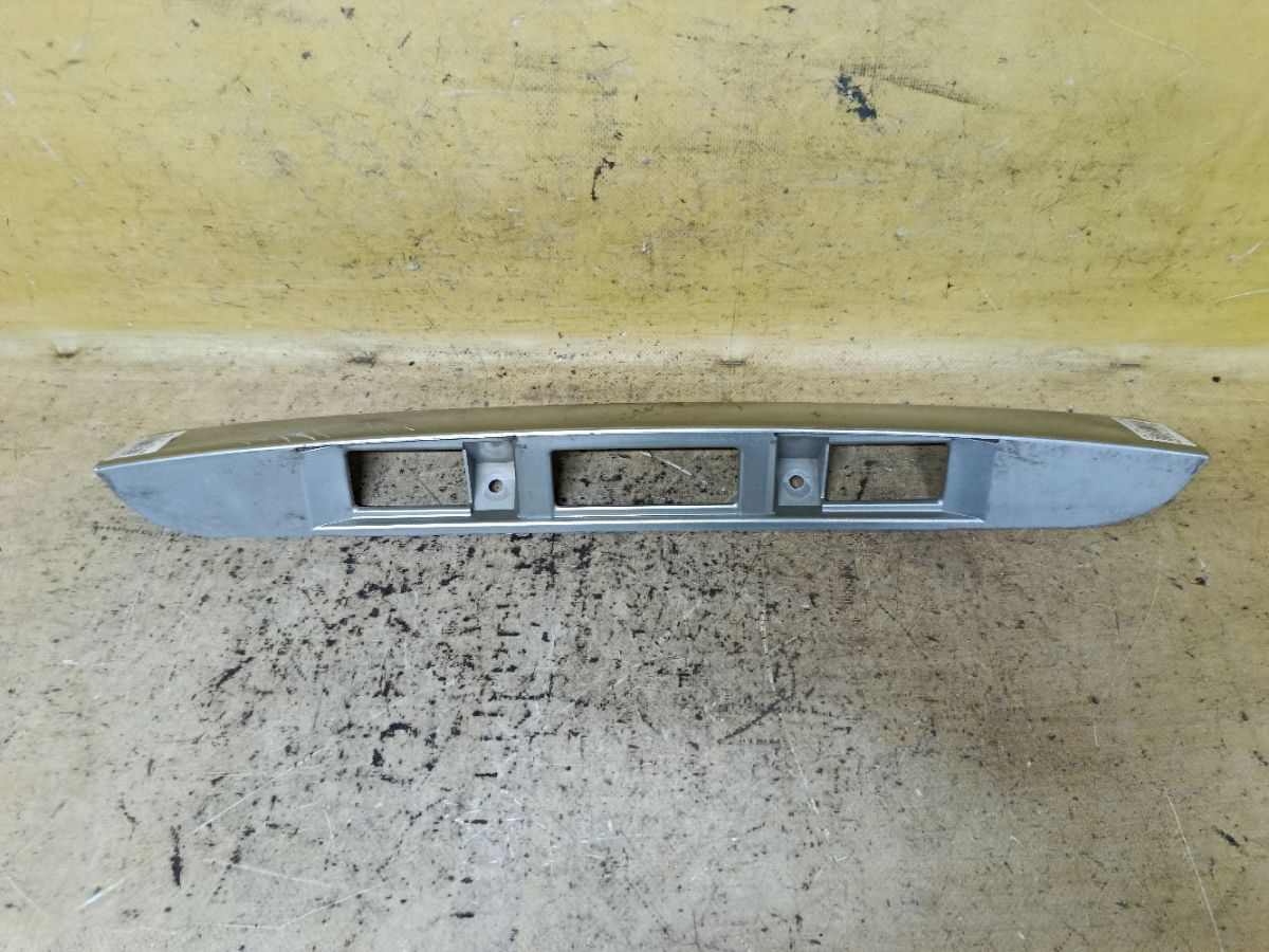 Ручка двери D350-50-811 на Mazda Demio DY3W Фото 2
