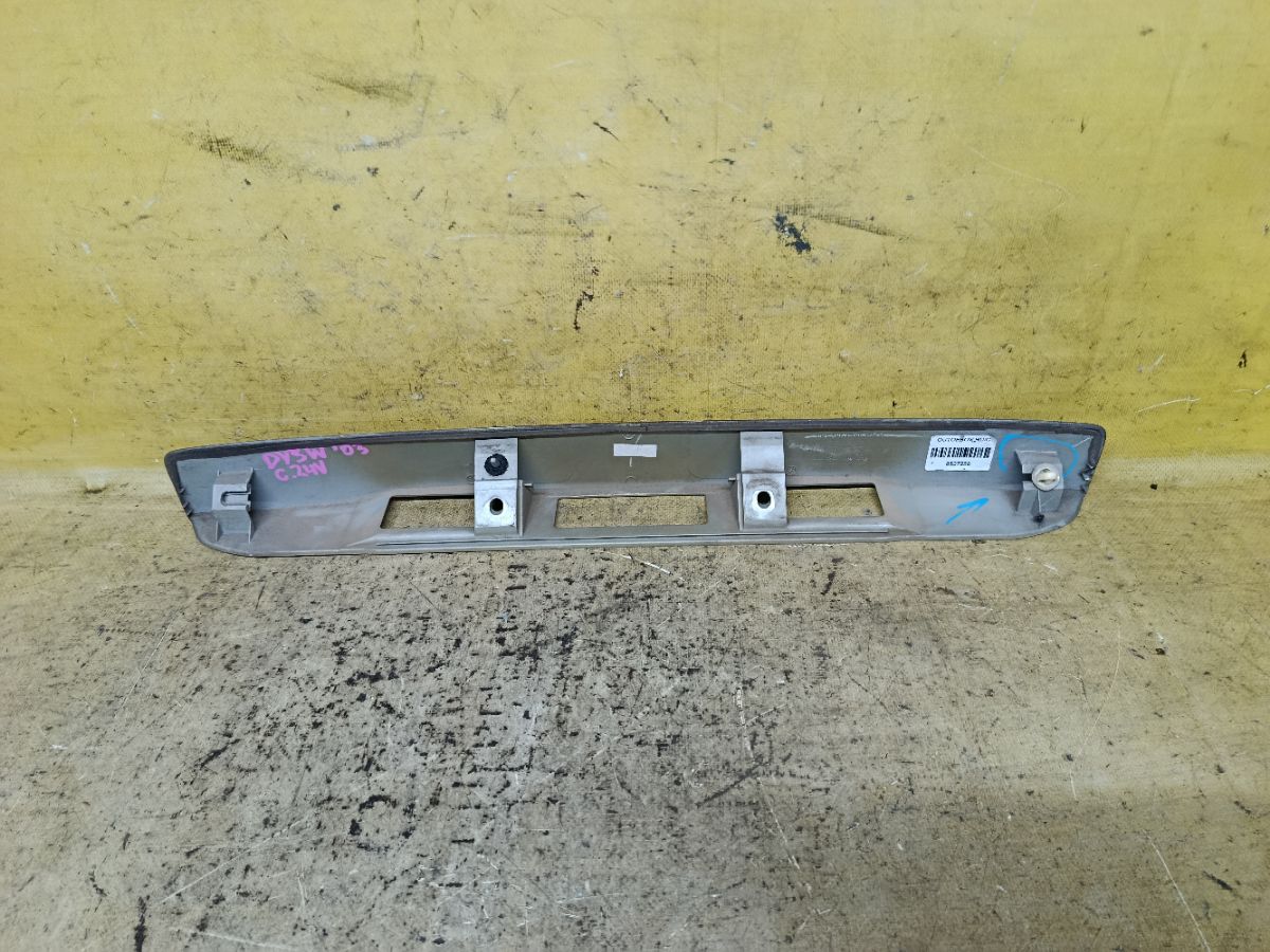 Ручка двери D350-50-811 на Mazda Demio DY3W Фото 3