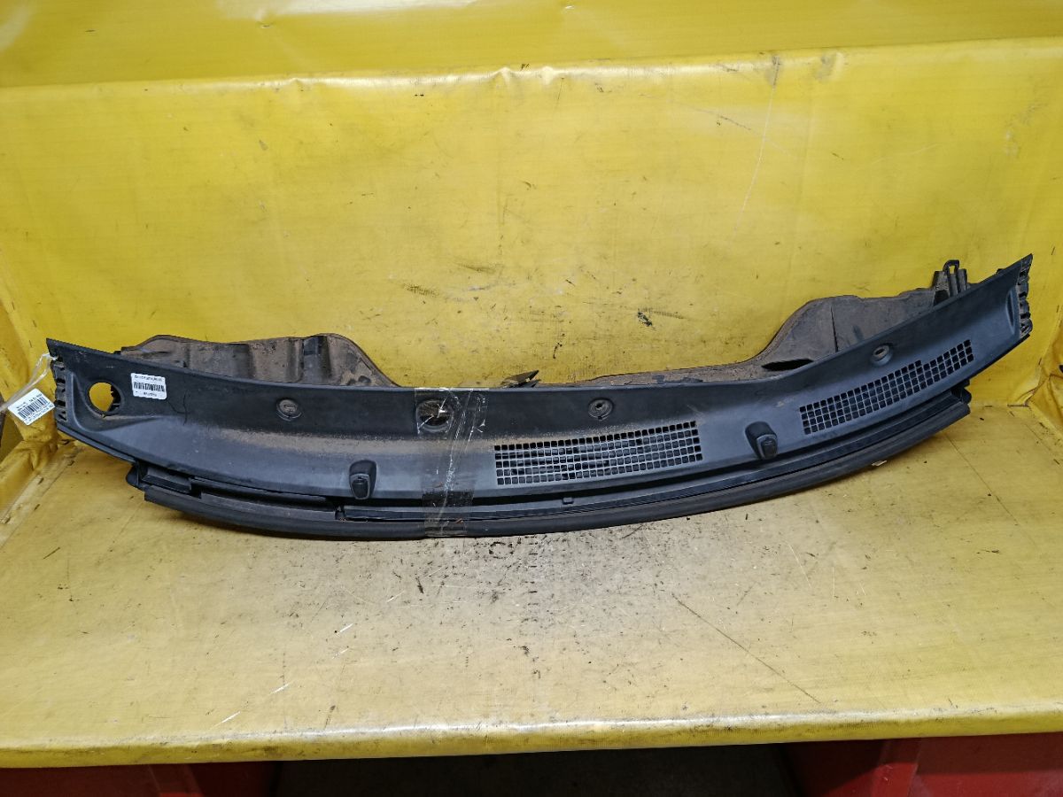 Решетка под лобовое стекло 55781-B2130 на Daihatsu Move LA100S Фото 1