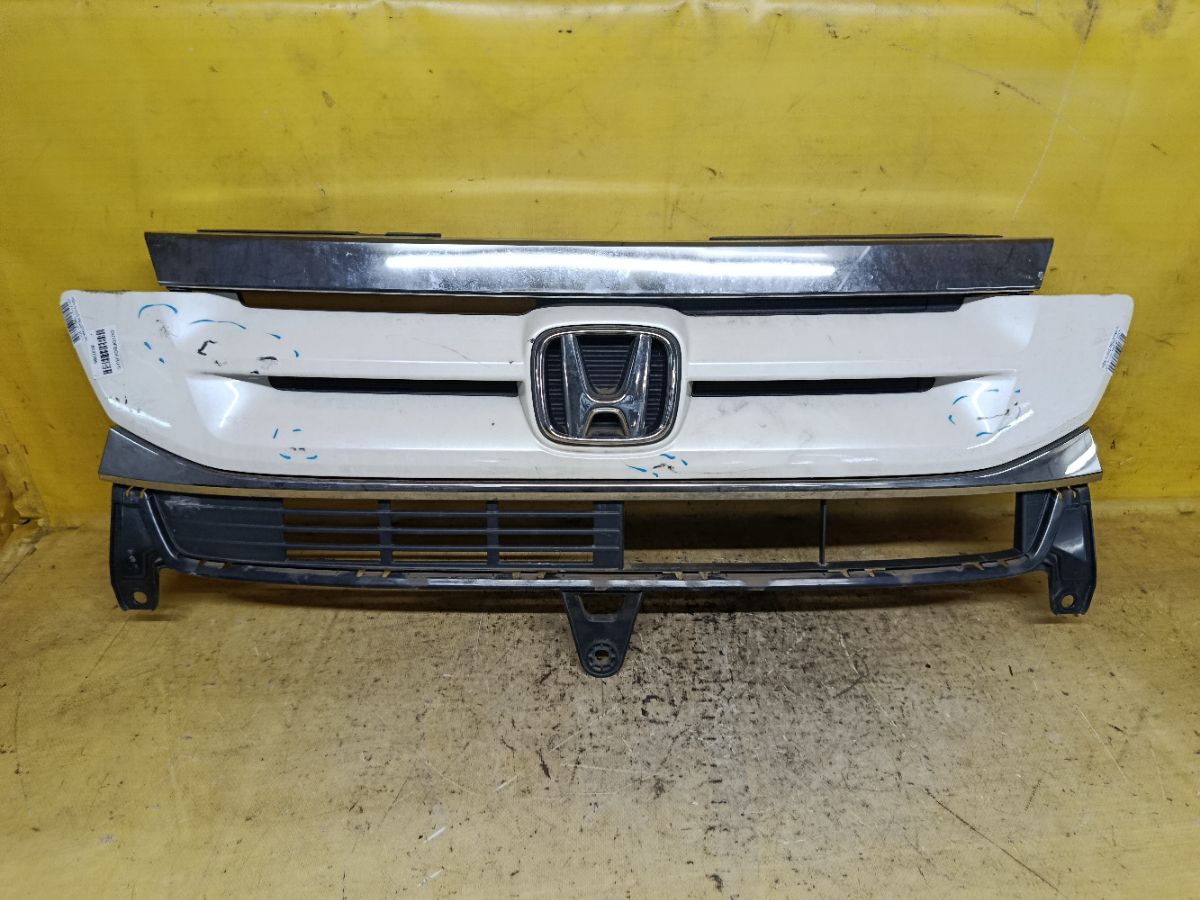 Решетка радиатора 71121-T6G-91 на Honda N-Wgn JH1 Фото 1