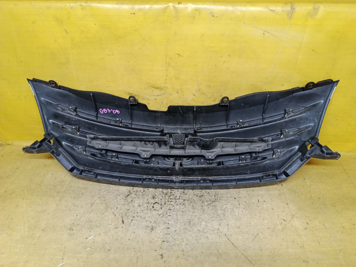 Решетка радиатора 71121-SYY-Z01-M1 на Honda Freed GB3 Фото 2