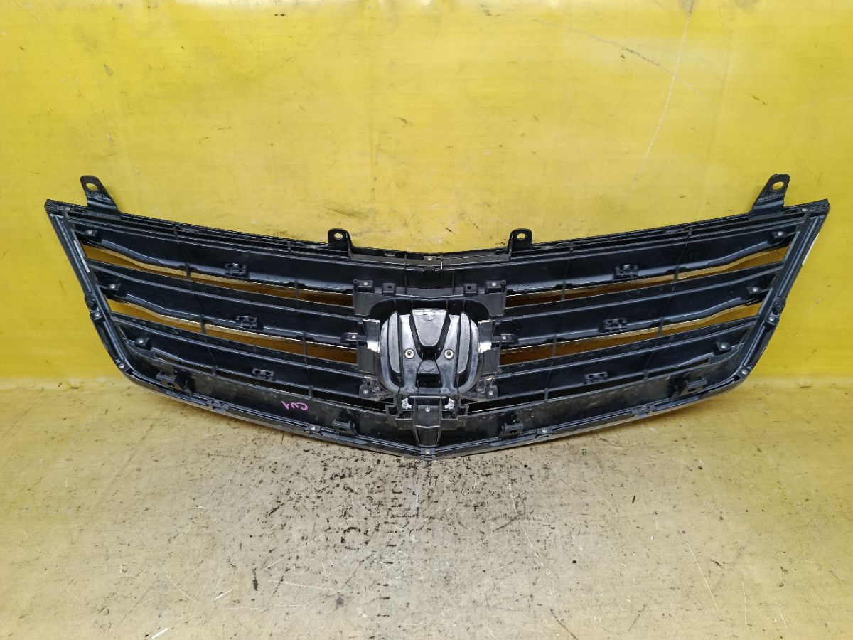 Решетка радиатора на Honda Accord CU1 Фото 2