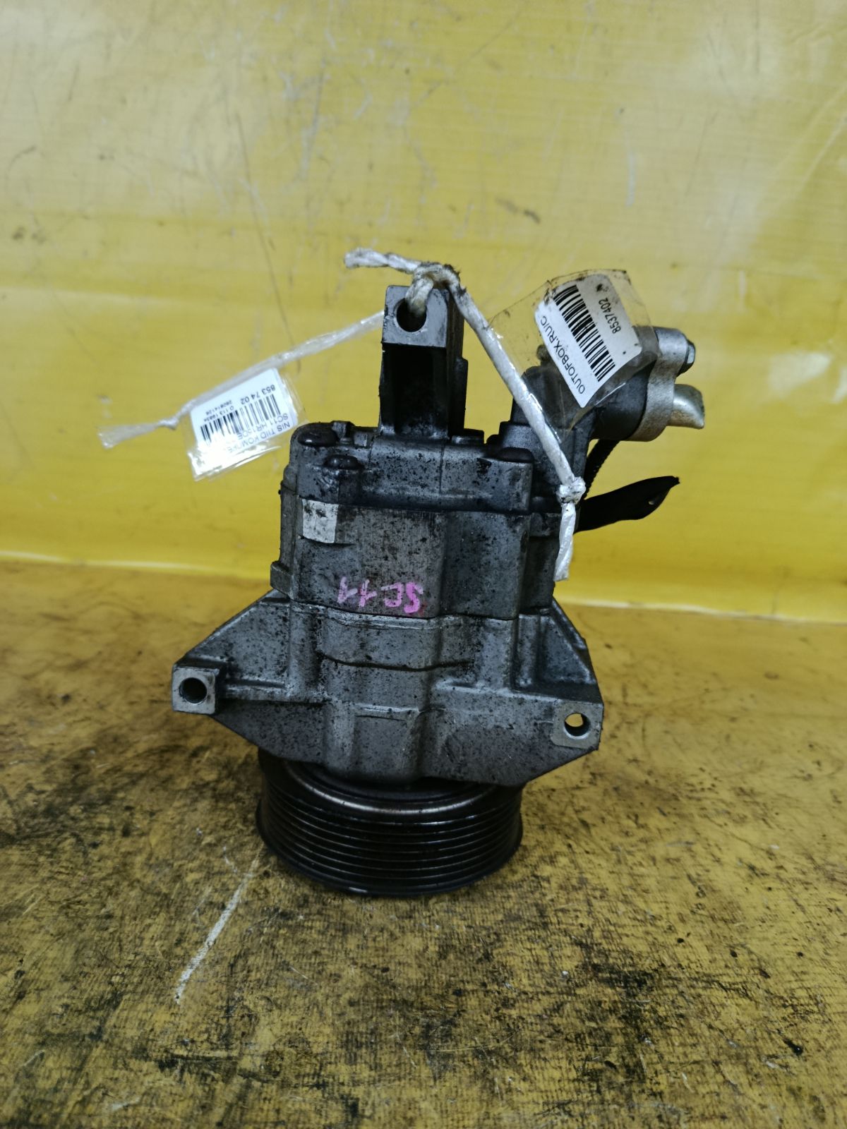 Компрессор кондиционера 92600-ED07B на Nissan Tiida Latio SC11 HR15DE Фото 2