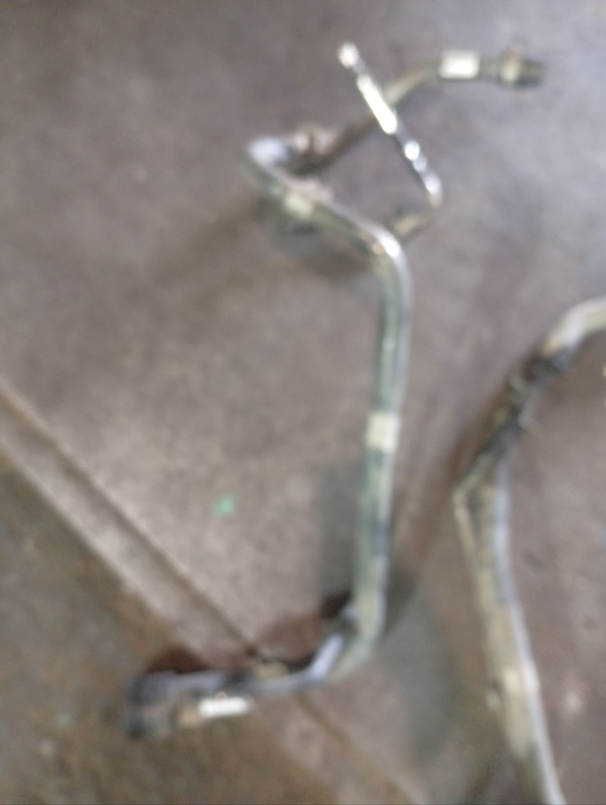 Заливная горловина топливного бака 77201-44191 на Toyota Isis ANM10G 1AZ-FSE Фото 3