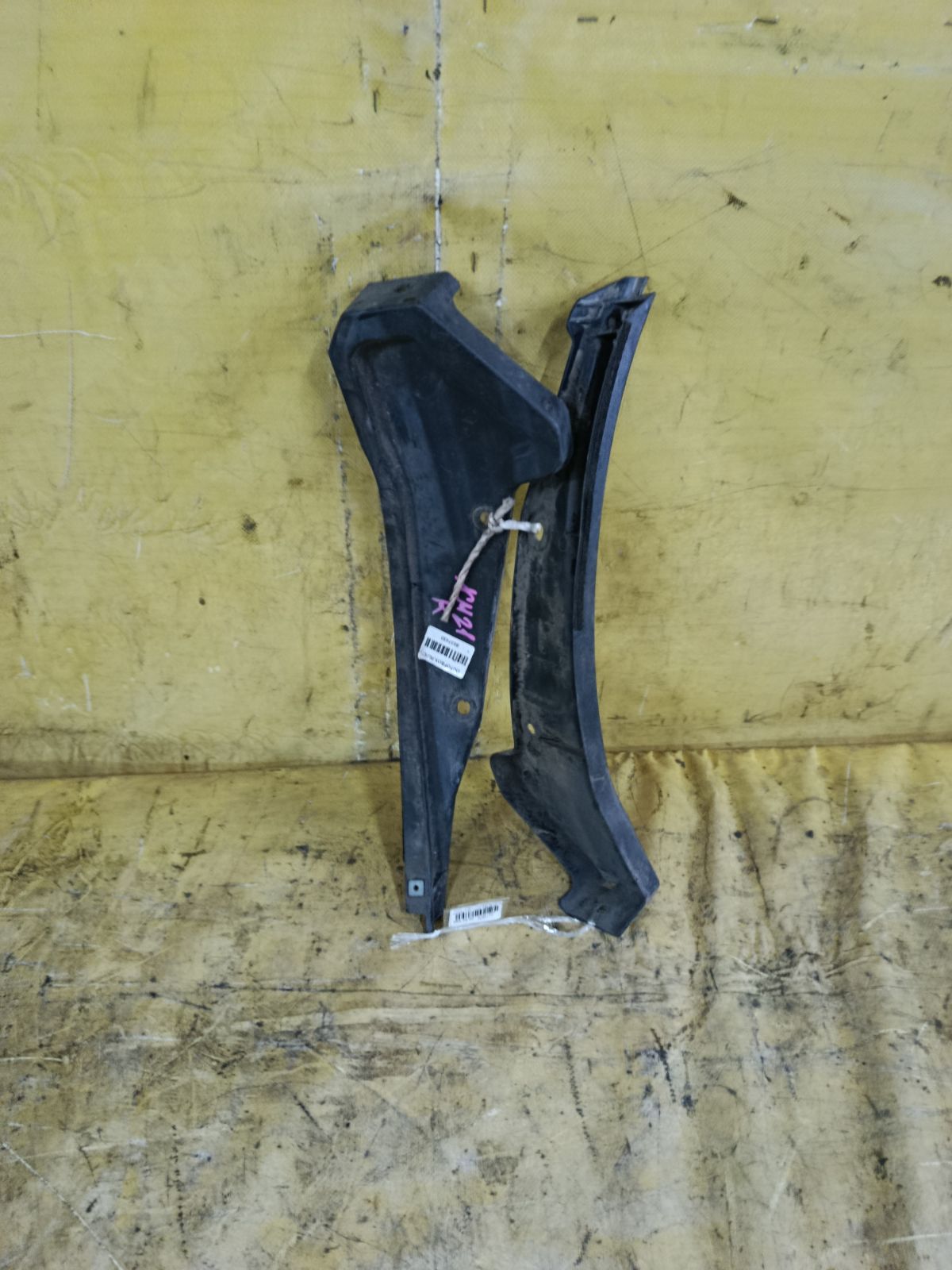 Подкрылок 52152-44080, 52153-44080 на Toyota Ipsum ACM21W 2AZ-FE Фото 2