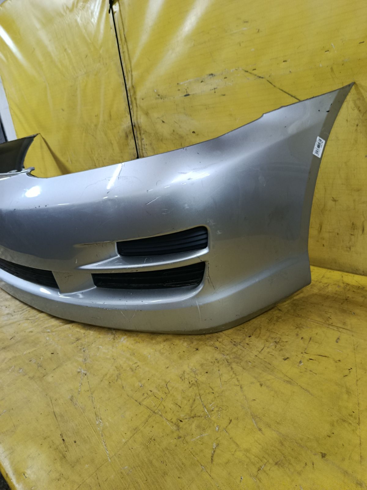Бампер 52119-44330 на Toyota Ipsum ACM21W Фото 4