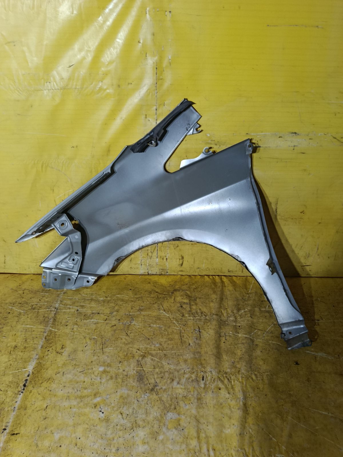 Крыло переднее 53801-47040, TY10263AR, TY10263R на Toyota Prius ZVW30 Фото 6