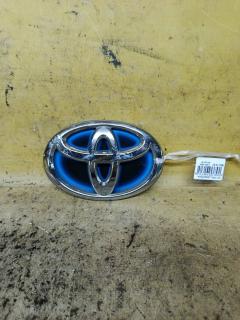 Эмблема на Toyota Prius ZVW30 2ZR-FXE, Переднее расположение