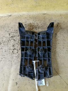 Крепление бампера на Toyota Prius ZVW30 52116-47020  52115-47020, Переднее расположение