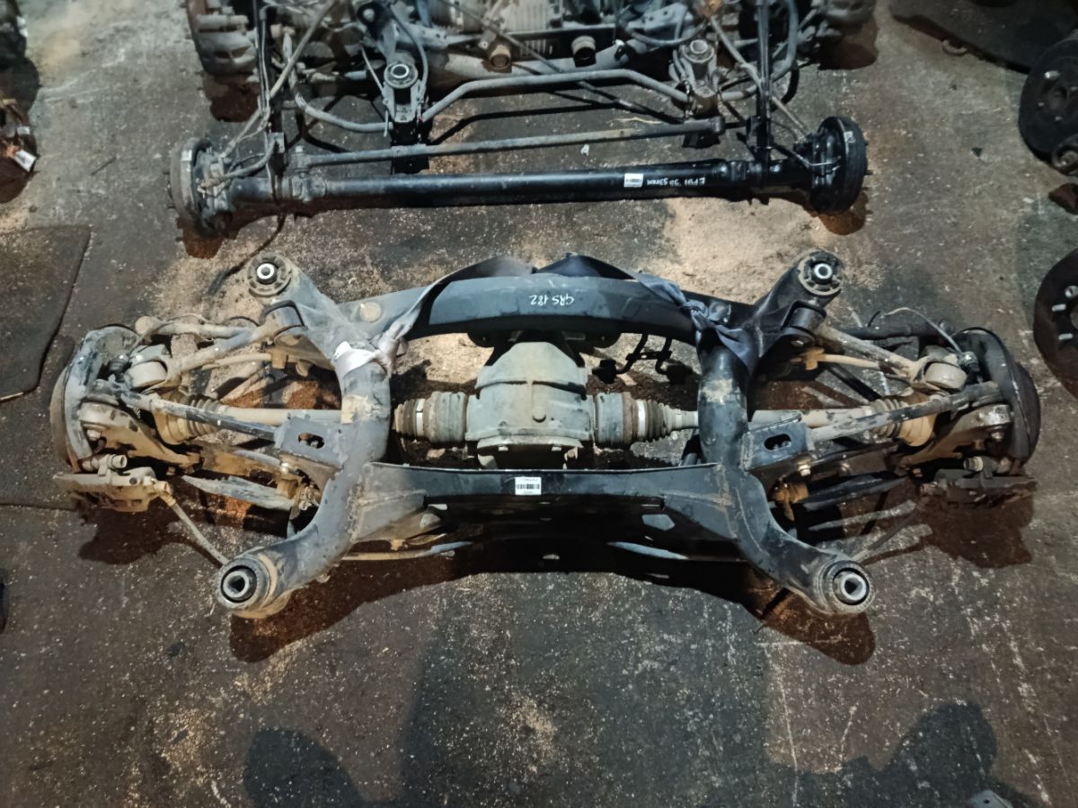 Балка подвески на Toyota Crown GRS182 3GR-FSE Фото 1