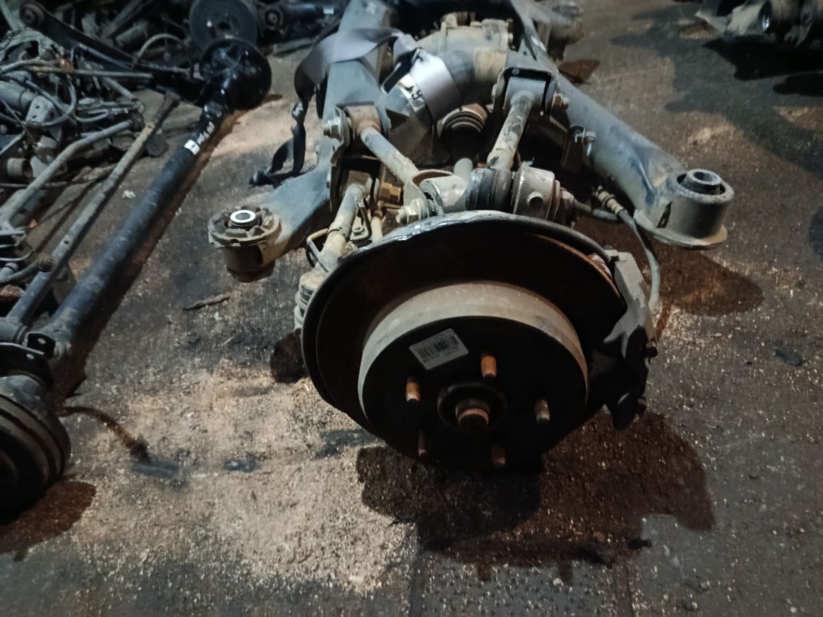 Балка подвески на Toyota Crown GRS182 3GR-FSE Фото 2