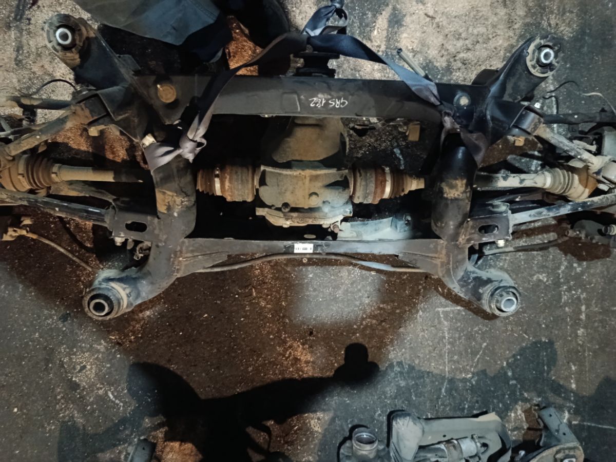 Балка подвески на Toyota Crown GRS182 3GR-FSE Фото 6