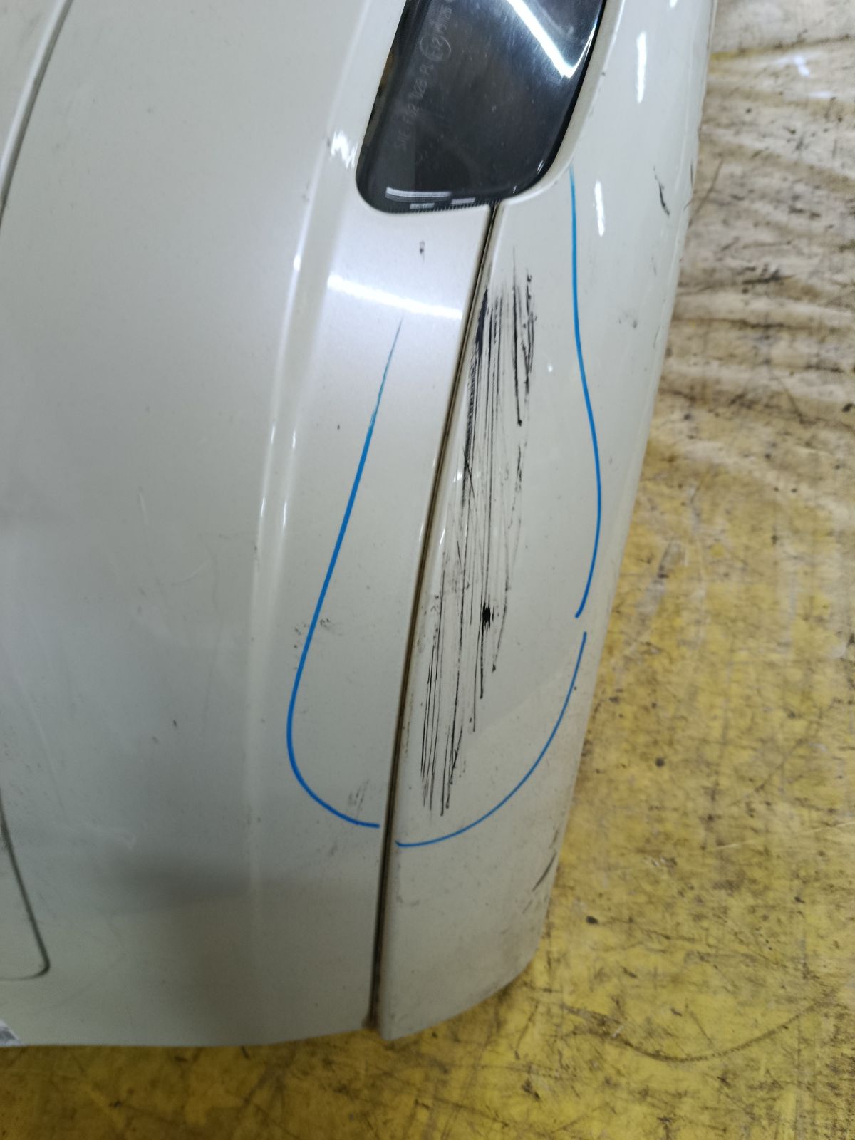 Бампер 08693340 на Volvo V70 SW Фото 6