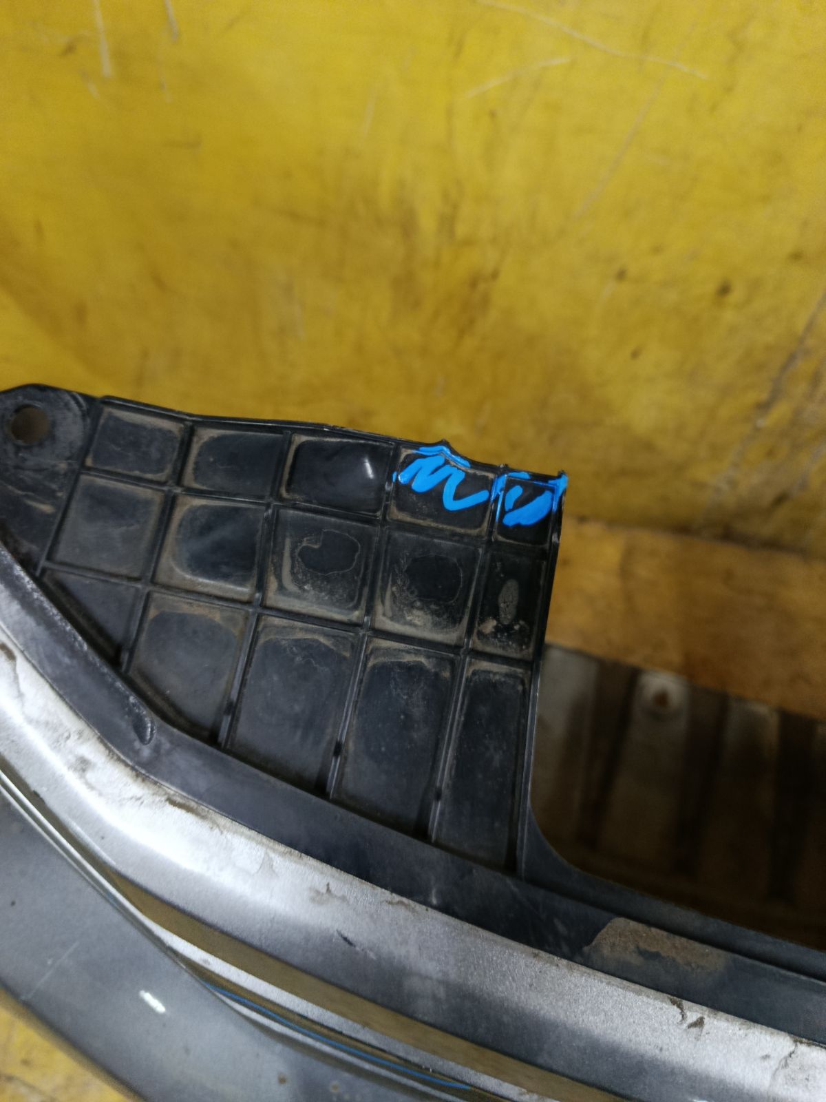 Бампер на Honda Insight ZE2 Фото 3
