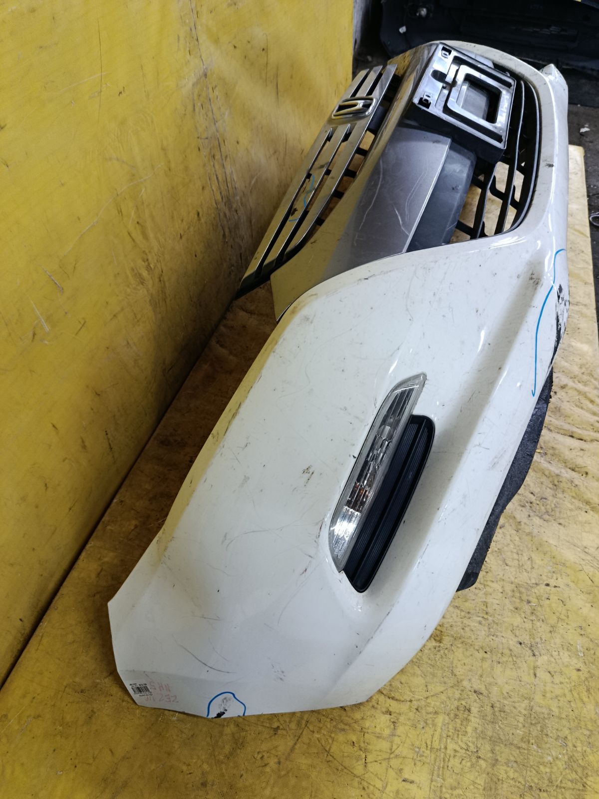 Бампер на Honda Insight ZE2 Фото 10
