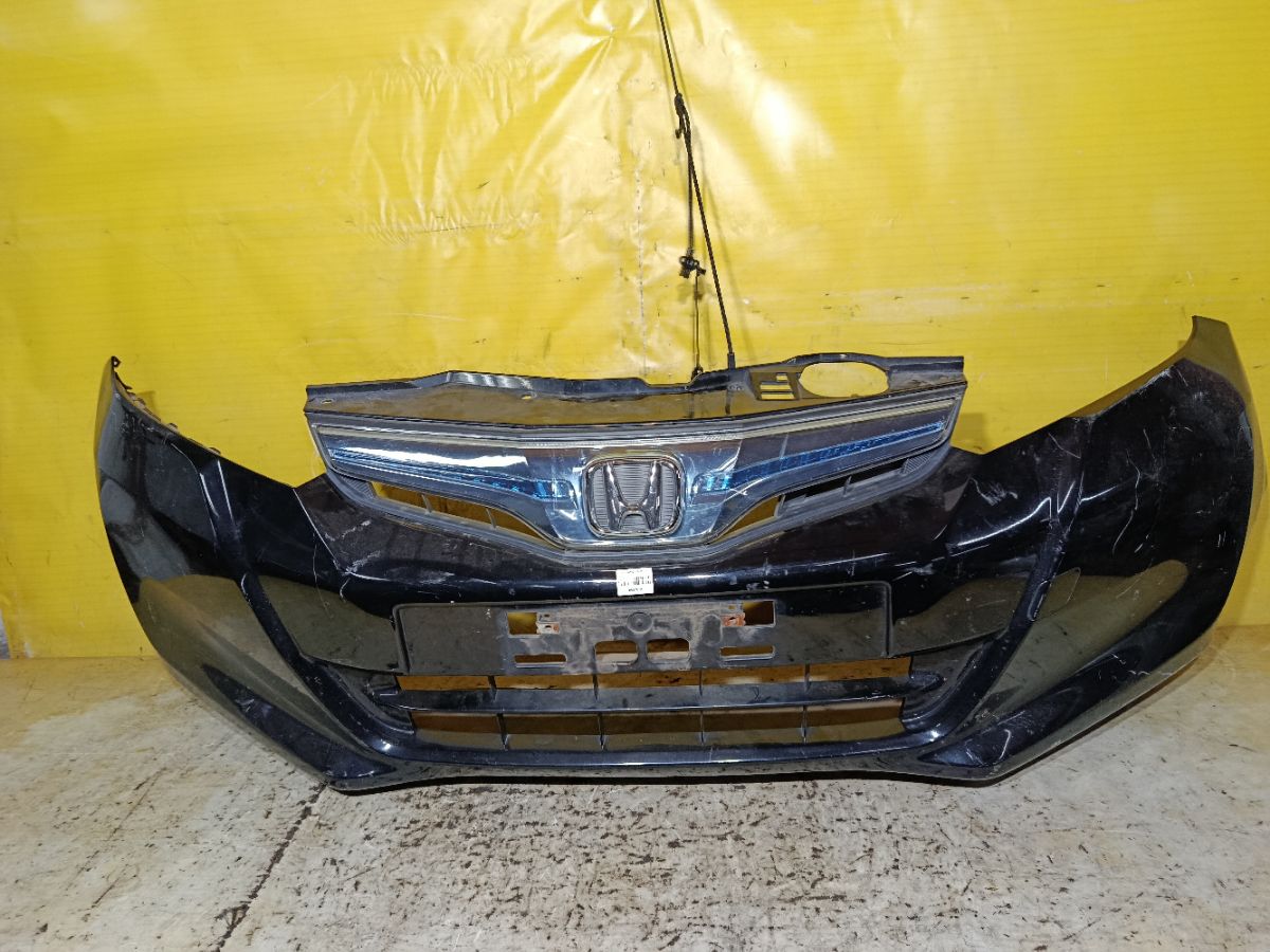 Бампер на Honda Fit Hybrid GP1 Фото 1