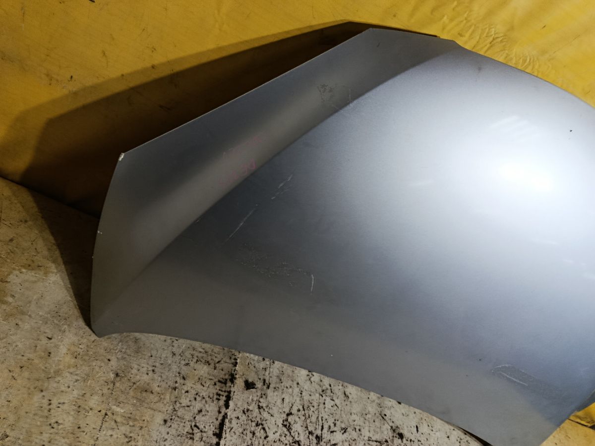 Капот 05031967, 12302101, 160108, 2741660, 3421280A1, 453303, 453303J, 5605000, 6803003421280P, 8120189, 931800, 99C30, D6Y1-52-31X, FP 4420 280, GD99C30, L04472, MV D6Y15231X, MVD6Y15231X, MZ0201A, MZ20052A, MZ20052AJ, MZ20052AQ, MZ20052AV, MZ3093100, MZ3093130, MZ51101500000, MZX0207330, PMZ20052A, STMZ520150, YRJ10M208001 на Mazda Demio DE3FS Фото 2