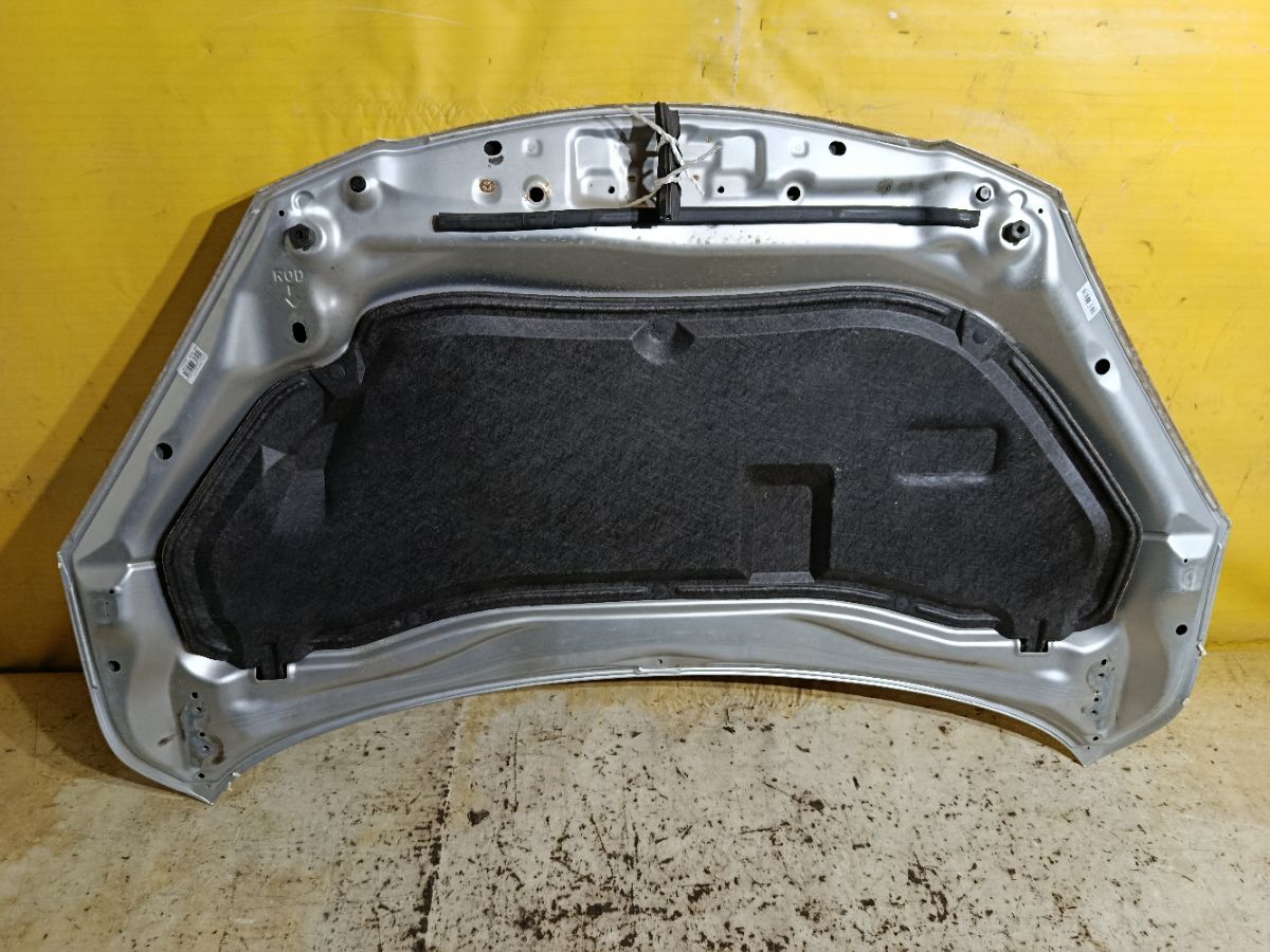 Капот 05031967, 12302101, 160108, 2741660, 3421280A1, 453303, 453303J, 5605000, 6803003421280P, 8120189, 931800, 99C30, D6Y1-52-31X, FP 4420 280, GD99C30, L04472, MV D6Y15231X, MVD6Y15231X, MZ0201A, MZ20052A, MZ20052AJ, MZ20052AQ, MZ20052AV, MZ3093100, MZ3093130, MZ51101500000, MZX0207330, PMZ20052A, STMZ520150, YRJ10M208001 на Mazda Demio DE3FS Фото 5